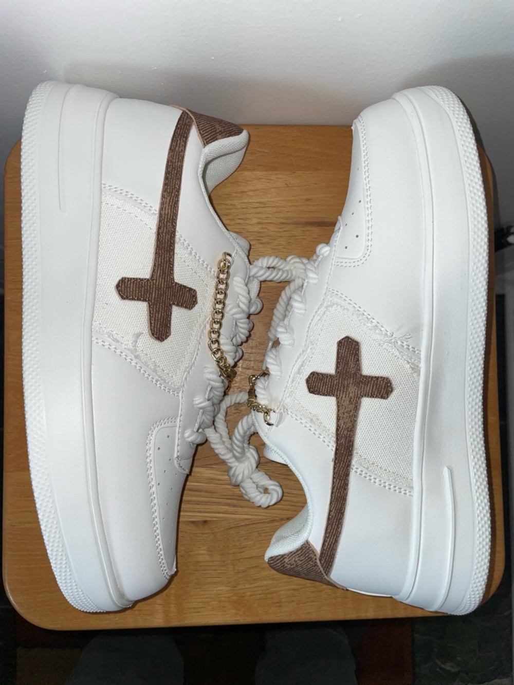 White Platform Sneakers Faux Gold Chain Accents Size 10.5 | Chunky Streetwear - Picture 3 of 5